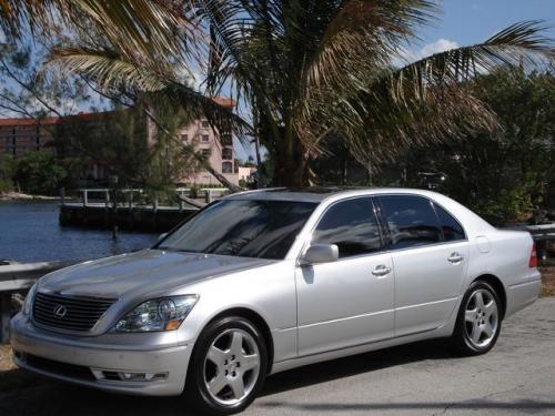 Photo of a 2004-2006 Lexus LS in Mercury Metallic (paint color code 1F2)