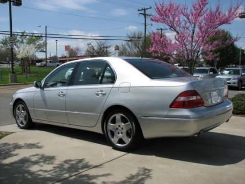 Photo of a 2005 Lexus LS in Mercury Metallic (paint color code 1F2)