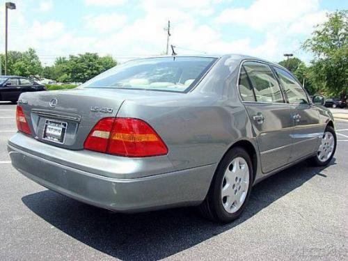 Photo of a 2001-2003 Lexus LS in Mystic Sea Opalescent (paint color code 6S5)