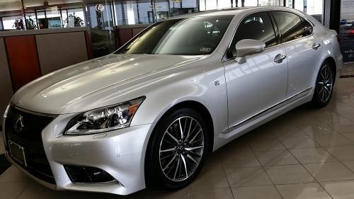 Photo Image Gallery & Touchup Paint: Lexus LS in Liquid Platinum (1J2)