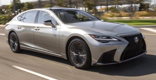 Photo of a 2024 Lexus LS in Silver Illusion (paint color code 1L3)