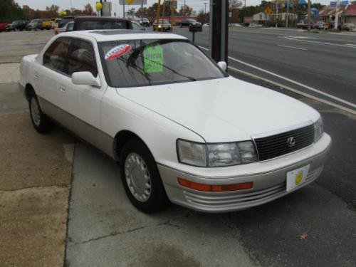 Photo of a 1991 Lexus LS in Diamond White Pearl (paint color code 051)