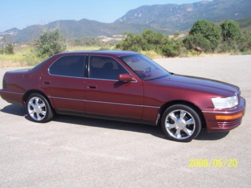 Photo of a 1991 Lexus LS in Burgundy Pearl (paint color code 3H8)