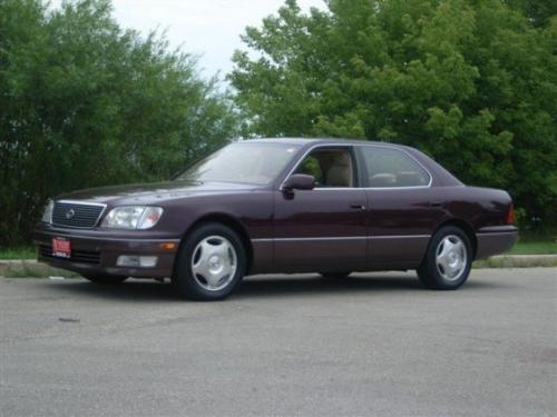 Photo of a 1998-2000 Lexus LS in Baroque Red Metallic (paint color code 3M9)