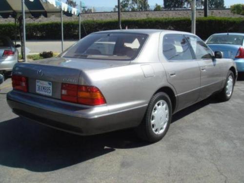 Photo of a 1995-1997 Lexus LS in Crystal Quartz Metallic (paint color code 4N1)