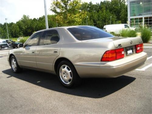 Photo of a 2000 Lexus LS in Burnished Gold Metallic (paint color code 4P2)