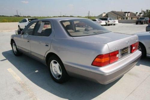 Photo of a 1998-1999 Lexus LS in Antique Sterling Metallic (paint color code 941)