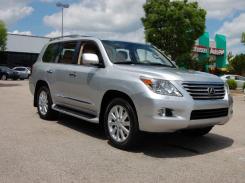 Photo of a 2008-2013 Lexus LX in Mercury Metallic (paint color code 1F2)