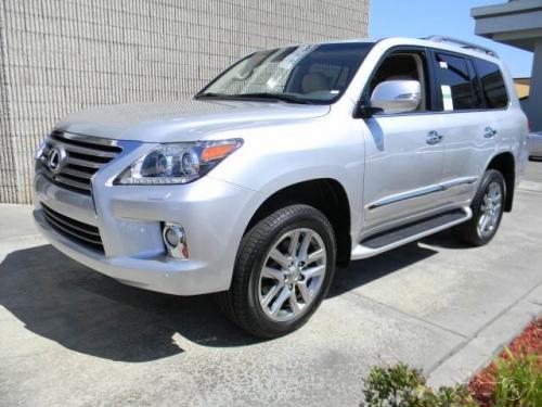 Photo of a 2009 Lexus LX in Mercury Metallic (paint color code 1F2)