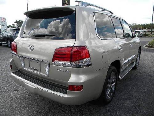 Photo of a 2014 Lexus LX in Satin Cashmere Metallic (paint color code 4U7)