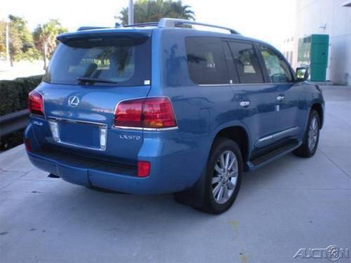 Photo of a 2009-2010 Lexus LX in Costa Azul Mica (paint color code 8U4)