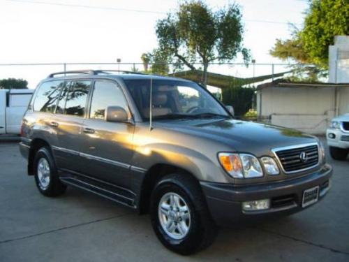 Photo of a 1998-2000 Lexus LX in Smoky Topaz Mica (paint color code 1C2)