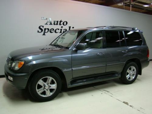 Photo of a 2003-2007 Lexus LX in Galactic Gray Mica (paint color code 1E9)