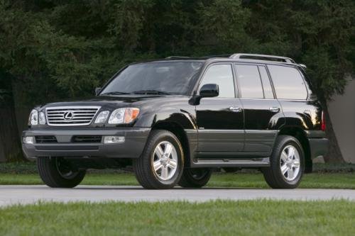 Photo of a 1998-2007 Lexus LX in Black Onyx (paint color code 202