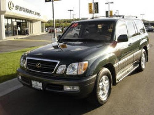 Photo of a 2000 Lexus LX in Woodland Pearl (paint color code 6R1)