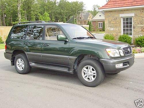 Photo of a 1998-2000 Lexus LX in Woodland Pearl (paint color code 6R1)