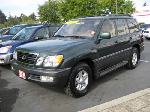 Photo of a 2000 Lexus LX in Woodland Pearl (paint color code 6R1)