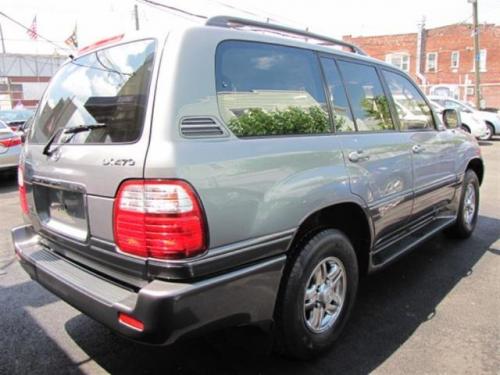 Photo of a 2001-2002 Lexus LX in Mystic Sea Opalescent (paint color code 6S5)