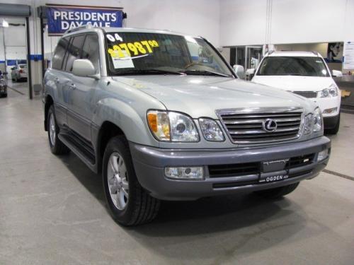 Photo of a 2003 Lexus LX in Eucalyptus Mica (paint color code 6T2)