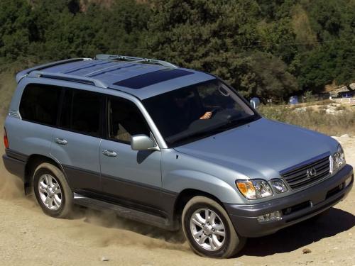 Photo of a 2001-2005 Lexus LX in Blue Vapor Metallic (paint color code 8P6)