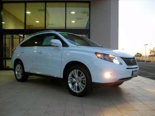 Photo of a 2010 Lexus RX in Aurora White Pearl (paint color code 078