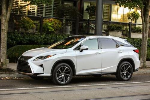 Photo of a 2016-2022 Lexus RX in Eminent White Pearl (paint color code 085)