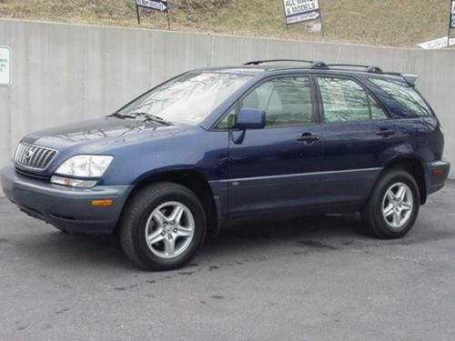 Photo of a 2001-2003 Lexus RX in Indigo Ink Pearl (paint color code 8P4)