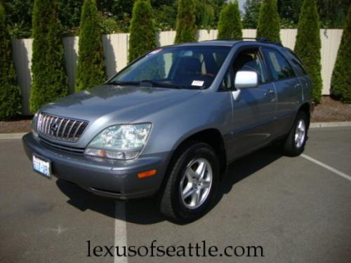 Photo of a 2001-2003 Lexus RX in Blue Vapor Metallic (paint color code 8P6)