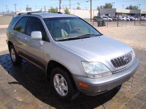 Photo of a 2001-2003 Lexus RX in Blue Vapor Metallic (paint color code 8P6)