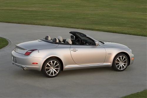 Photo of a 2008 Lexus SC in Mercury Metallic (paint color code 1F2)