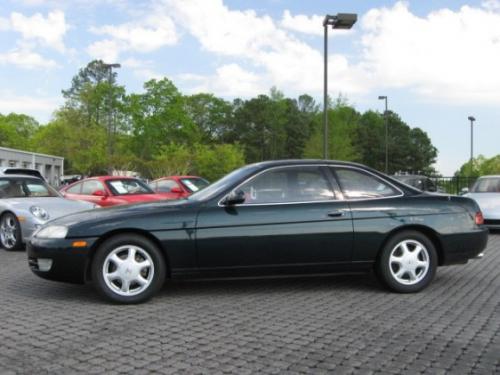 Photo of a 1992-1996 Lexus SC in Royal Jade Pearl (paint color code 6M2)