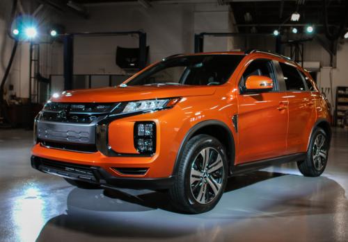 Photo of a 2020-2024 Mitsubishi Outlander Sport in Sunshine Orange Metallic (paint color code M11)