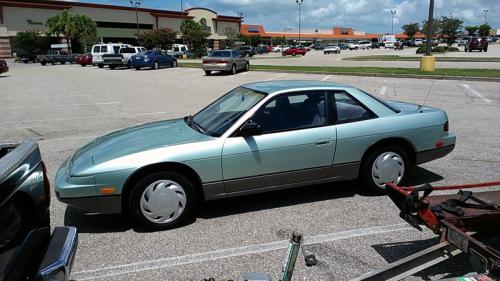 Photo of a 1989-1990 Nissan 240SX in Silver Green Pearl on Dark Gray Metallic (paint color code 5G7)