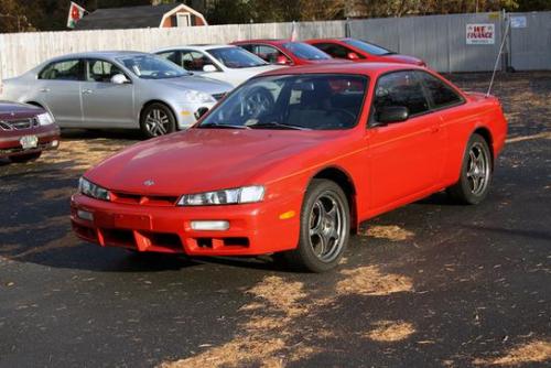 Photo Image Gallery & Touchup Paint: Nissan 240sx in Ultra Red (AJ4)