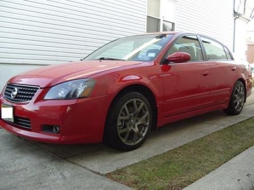 Photo of a 2006 Nissan Altima in Code Red (paint color code A20)