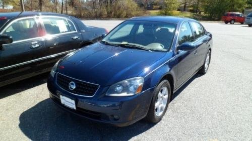 Photo of a 2006 Nissan Altima in Majestic Blue (paint color code BW9)