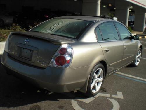 Photo Image Gallery & Touchup Paint: Nissan Altima in Polished Pewter (KY2)