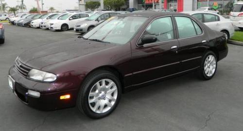 Photo of a 1997 Nissan Altima in Black Cherry (paint color code AS0)