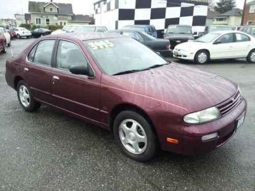 Photo of a 1997 Nissan Altima in Garnet Pearl (paint color code AS1)