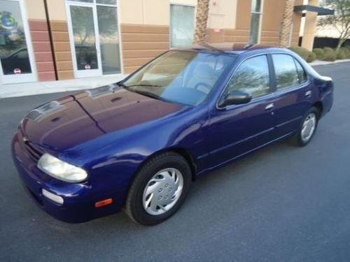 Photo of a 1996 Nissan Altima in Starfire Blue Pearl (paint color code BN6)