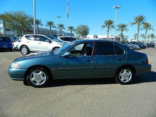 Photo of a 2001 Nissan Altima in Opal Blue Metallic (paint color code BX4)