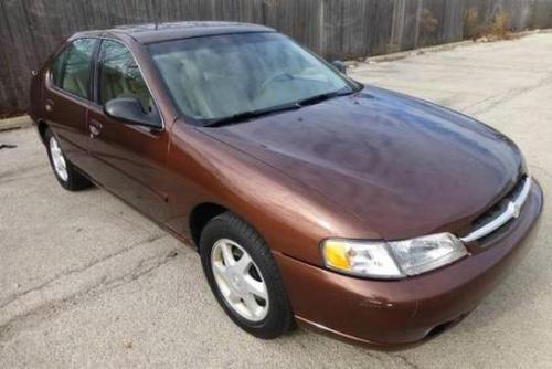 Photo of a 1998 Nissan Altima in Nutmeg (paint color code CS2)