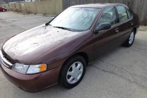 Photo of a 1998 Nissan Altima in Nutmeg (paint color code CS2)