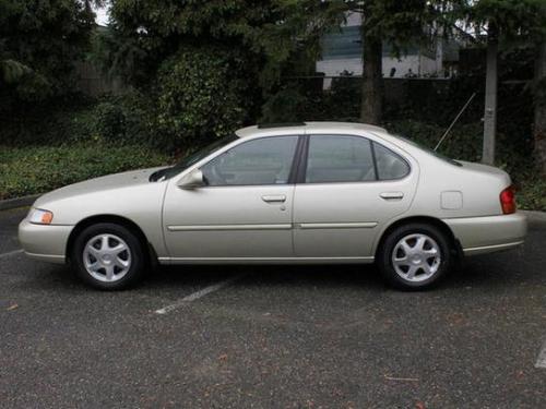 Photo Image Gallery & Touchup Paint: Nissan Altima in Champagne Pearl (ES0)