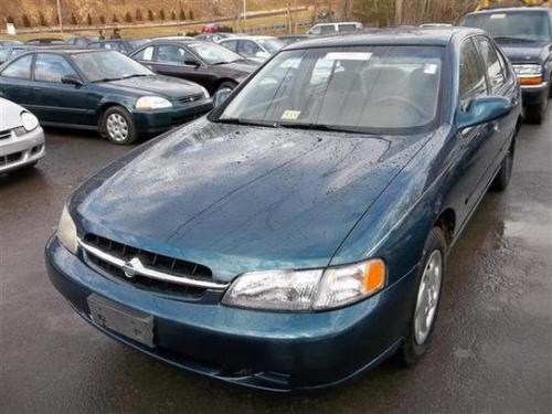 Photo of a 1998-1999 Nissan Altima in Blue Emerald (paint color code FN2)