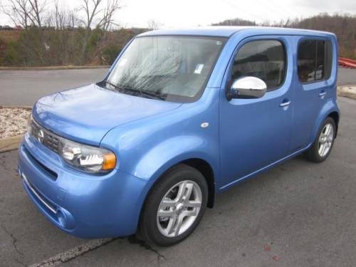 Photo of a 2012-2014 Nissan Cube in Bali Blue (paint color code RBC