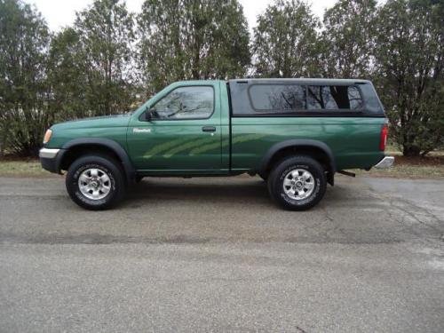 Photo of a 1998 Nissan Frontier in Sierra Pine (paint color code DS2)