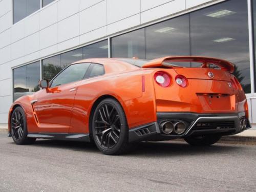 Photo Image Gallery & Touchup Paint: Nissan Gtr in Blaze Metallic (EBG)