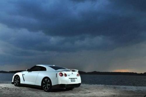 nissan gtr Photo Example of Paint Code QX1