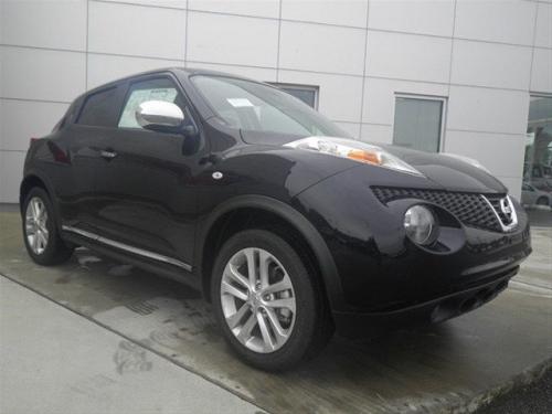 Photo of a 2011 Nissan Juke in Sapphire Black (paint color code B20)